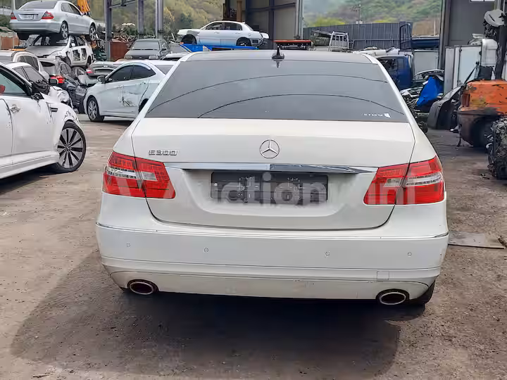 Mercedes Benz E Class 2011 — 4