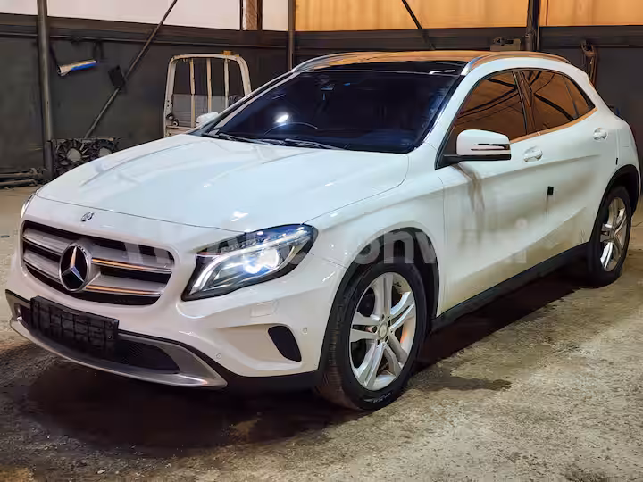 Mercedes Benz GLA Class 2016 — 1