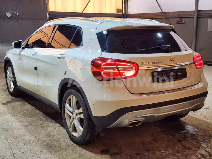Mercedes Benz GLA Class 2016 — 3