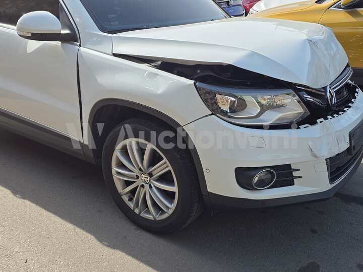 Volkswagen Tiguan 2015 — 18