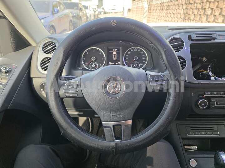 Volkswagen Tiguan 2015 — 31