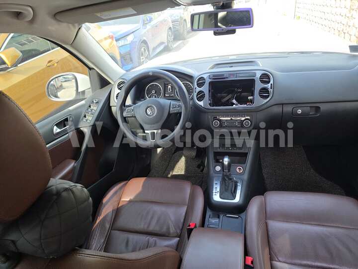 Volkswagen Tiguan 2015 — 45