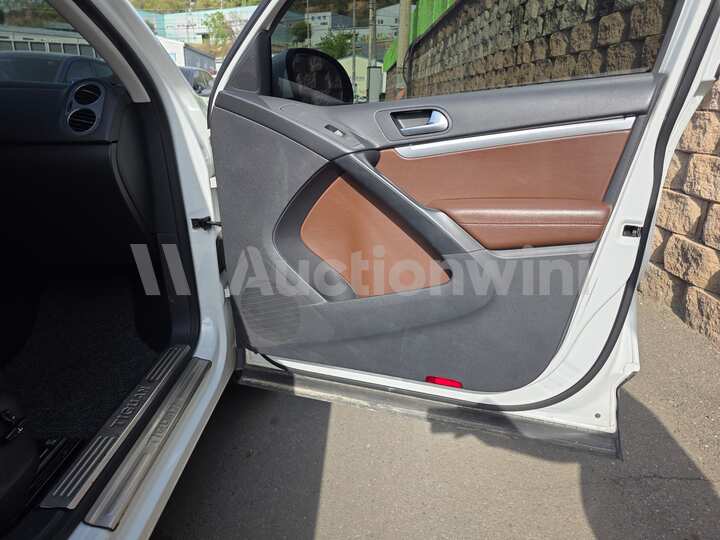 Volkswagen Tiguan 2015 — 47