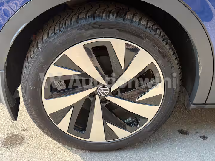 Volkswagen ID.4 2023 — 55