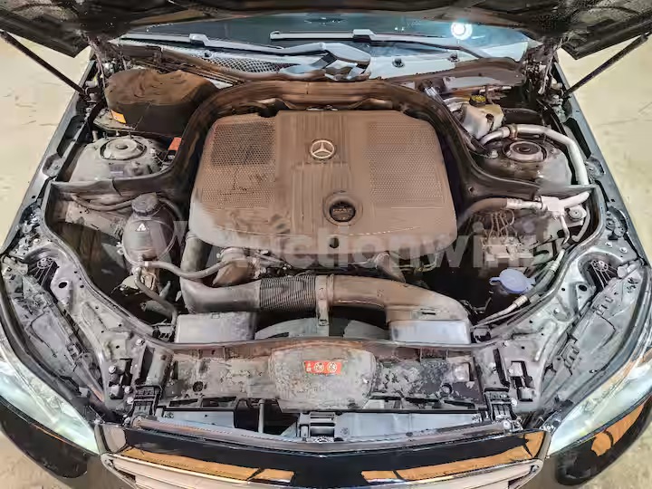 Mercedes Benz E Class 2015 — 12