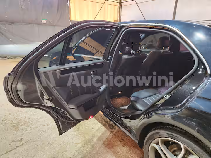 Mercedes Benz E Class 2015 — 16
