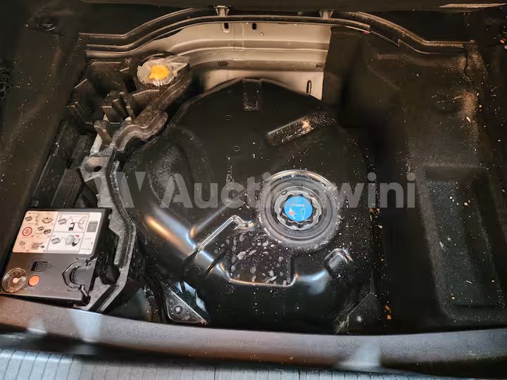 Mercedes Benz E Class 2015 — 22