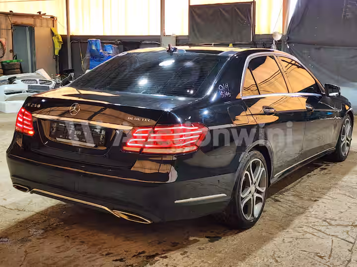 Mercedes Benz E Class 2015 — 4