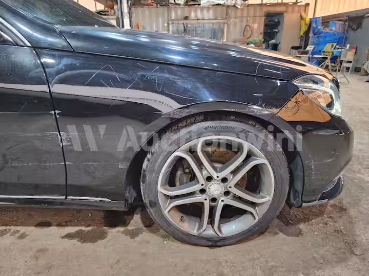 Mercedes Benz E Class 2015 — 58