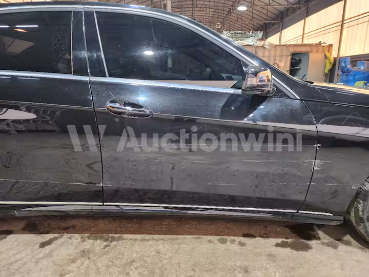 Mercedes Benz E Class 2015 — 59