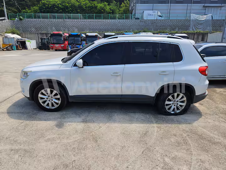Volkswagen Tiguan 2010 — 3