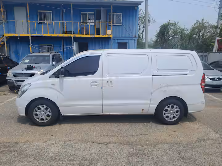 Hyundai Starex 2012 — 2