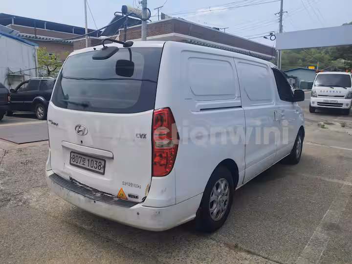 Hyundai Starex 2012 — 5
