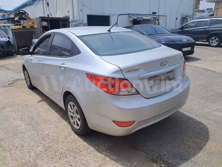 Hyundai Accent 2014 — 3