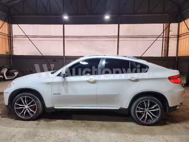 BMW X6 2011 — 2
