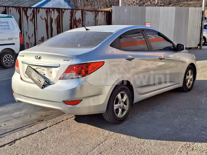 Hyundai Accent 2014 — 5