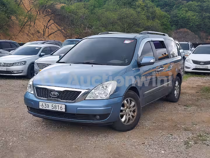 Kia Carnival 2011 — 2