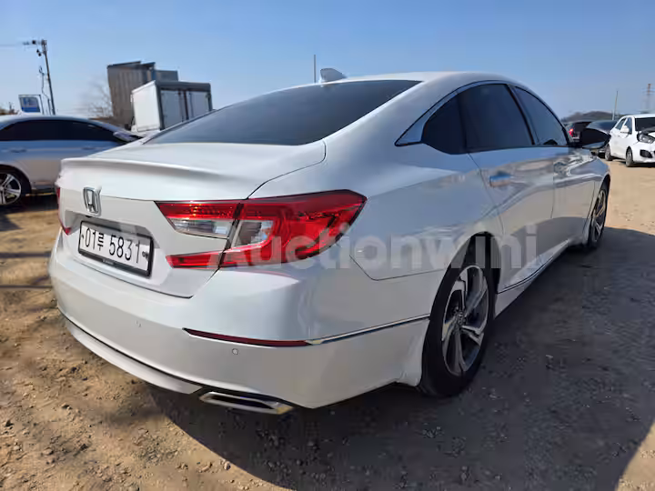 Honda Accord 10th Gen 2018 — 3