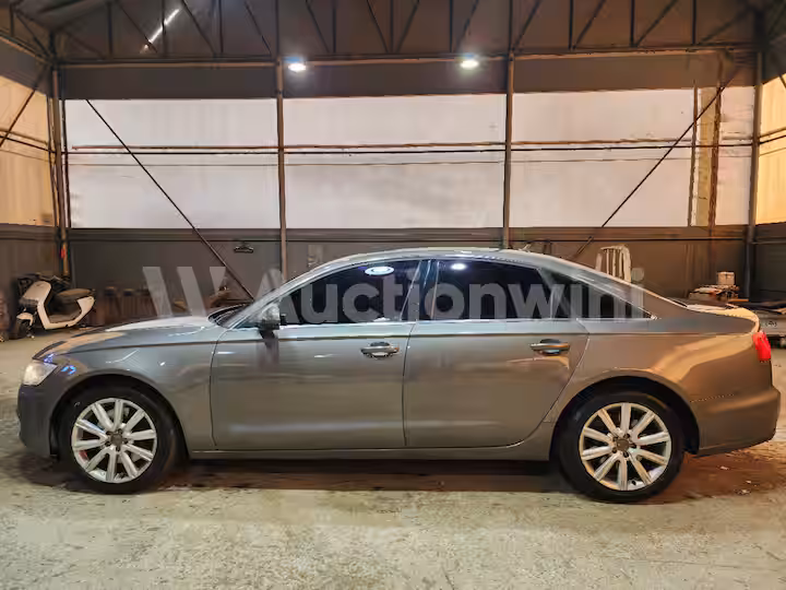 Audi A6 2012 — 2