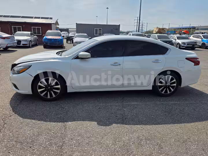Nissan Altima 2018 — 2