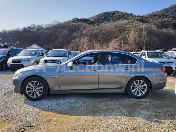 BMW 5 Series 2011 — 3