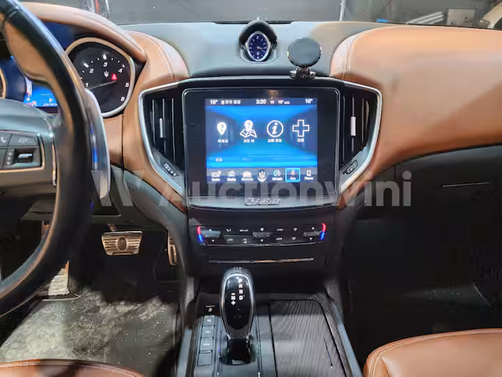 Maserati Ghibli 2018 — 43