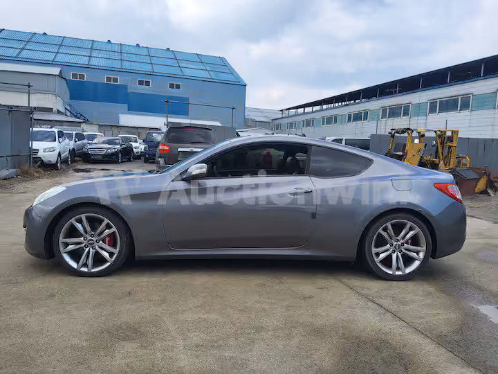 Genesis Coupe 2010 — 3