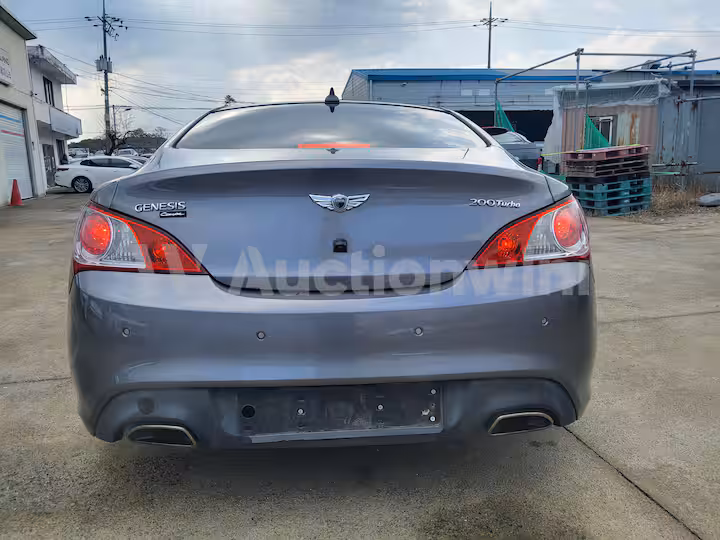 Genesis Coupe 2010 — 5