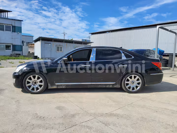 Hyundai Equus 2010 — 3