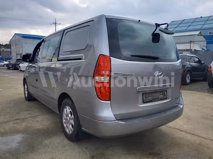 Hyundai Starex 2011 — 3