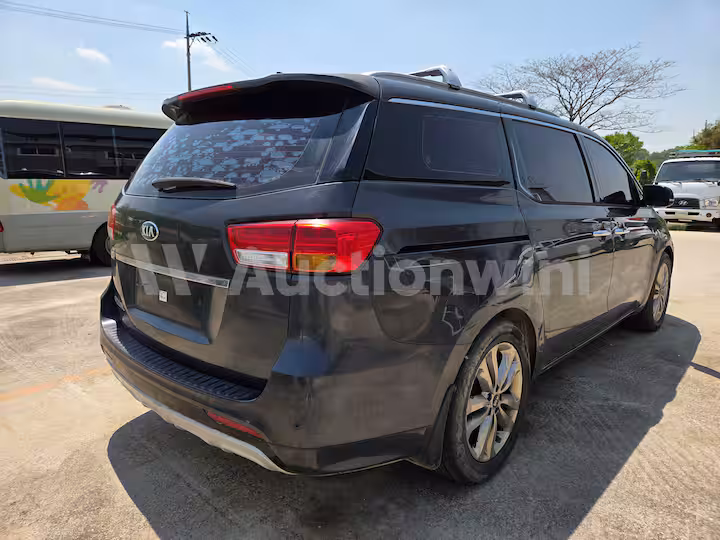 Kia Carnival 2015 — 5