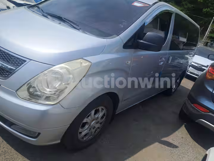 Hyundai Starex 2008 — 2