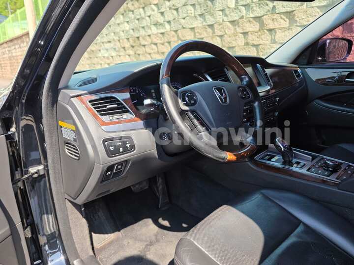 Hyundai Equus 2014 — 29