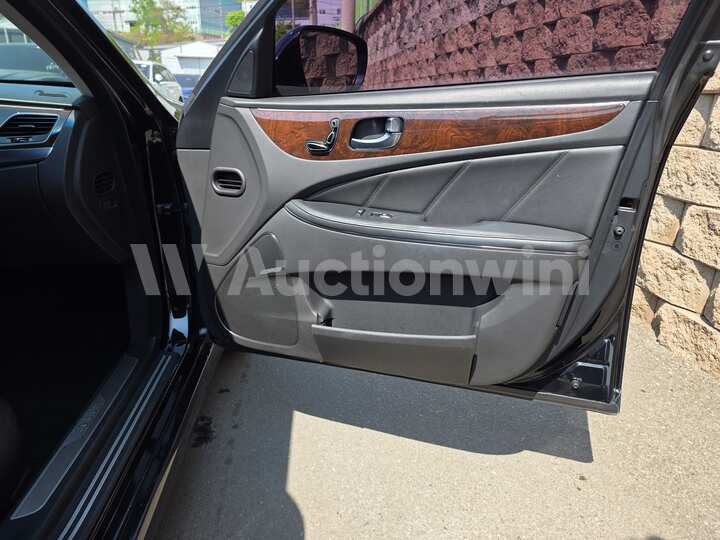 Hyundai Equus 2014 — 47
