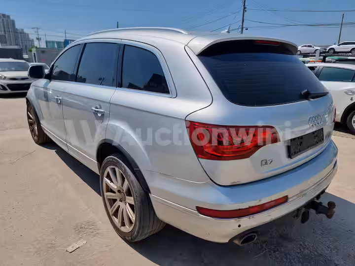 Audi Q7 2014 — 3