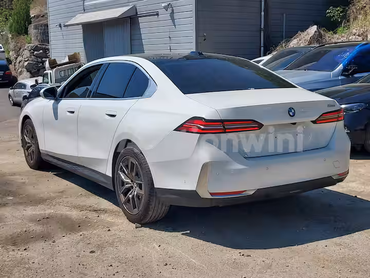 BMW 5 Series 2024 — 3