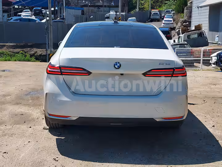 BMW 5 Series 2024 — 4