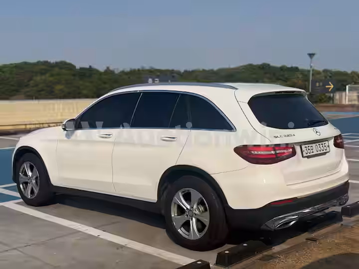 Mercedes Benz GLC Class 2017 — 4
