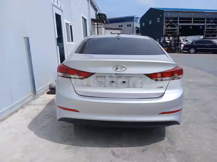 Hyundai Avante 2016 — 4