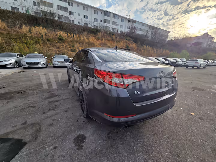 Kia K5 2011 — 5