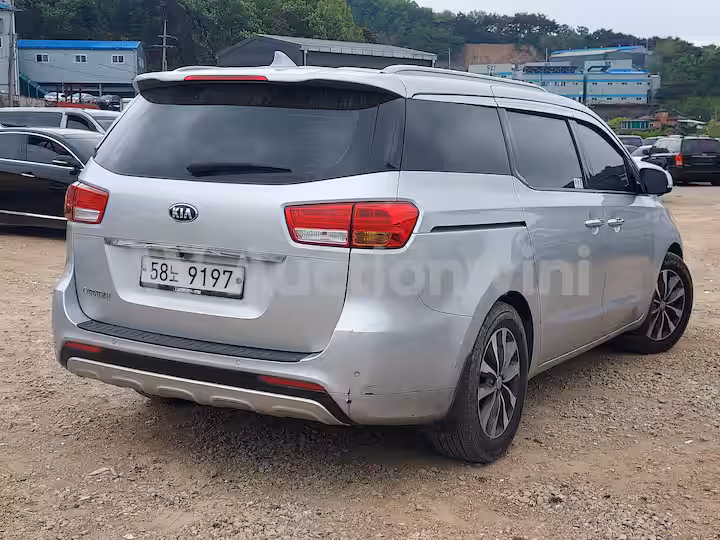 Kia Carnival 2016 — 5