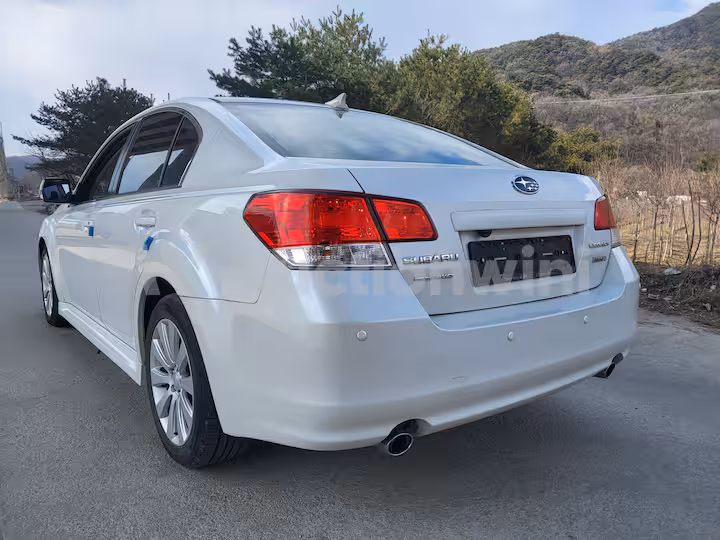 Subaru Legacy 2011 — 4