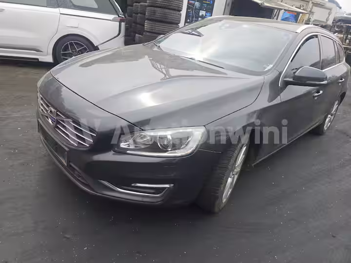 Volvo V60 2015 — 3