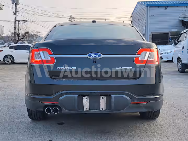 Ford Taurus 2011 — 4