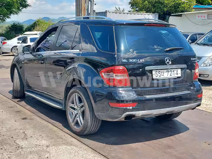 Mercedes Benz M Class 2011 — 3