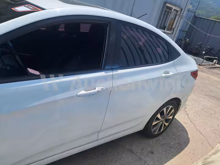 Hyundai Accent 2015 — 3