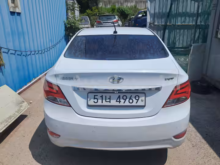 Hyundai Accent 2015 — 5