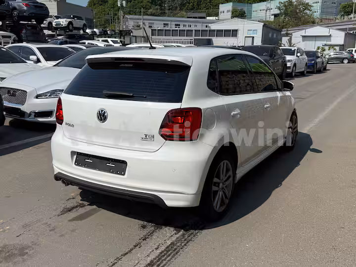 Volkswagen Polo 2015 — 4