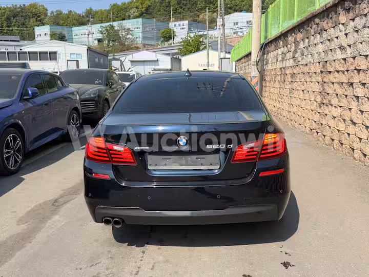 BMW 5 Series 2016 — 5