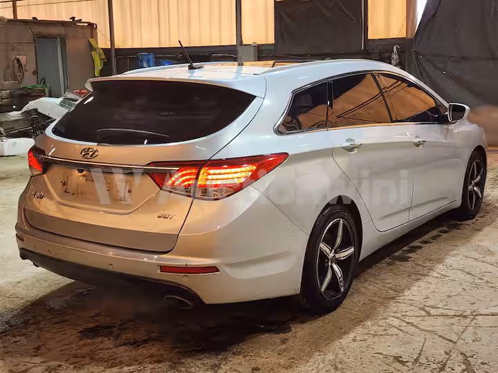 Hyundai i40 2012 — 5